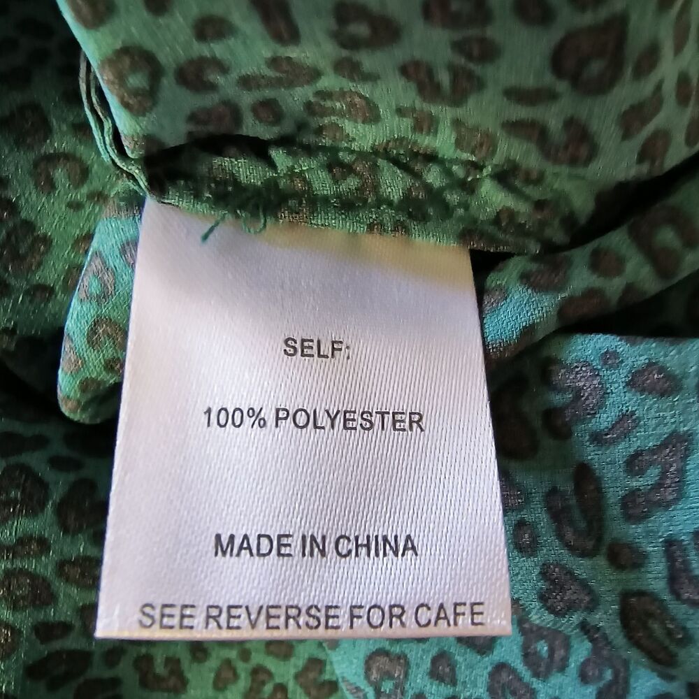 Loyal Hana Evelyn Maternity Nursing Wrap Blouse Small Green Leopard Top NWT - Picture 4 of 10